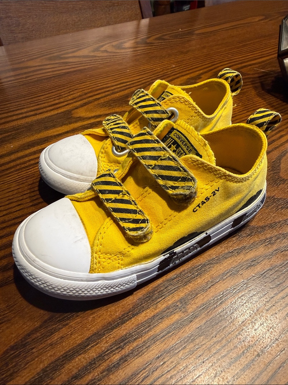 Converse Kids Yellow Canvas Low-Top Sneakers with Black-Striped Straps